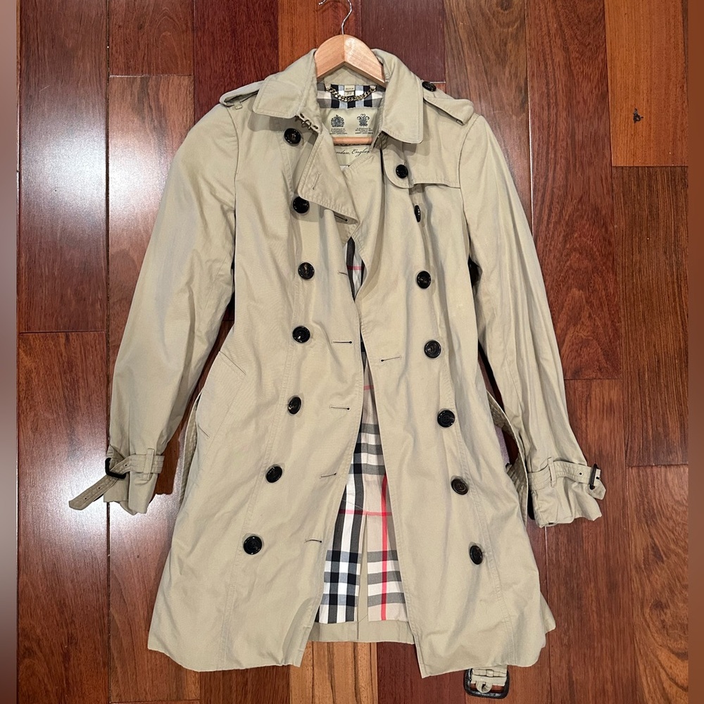Vintage Sandringham Burberry Trench-coat Made in England Light Damage Sz XS/S